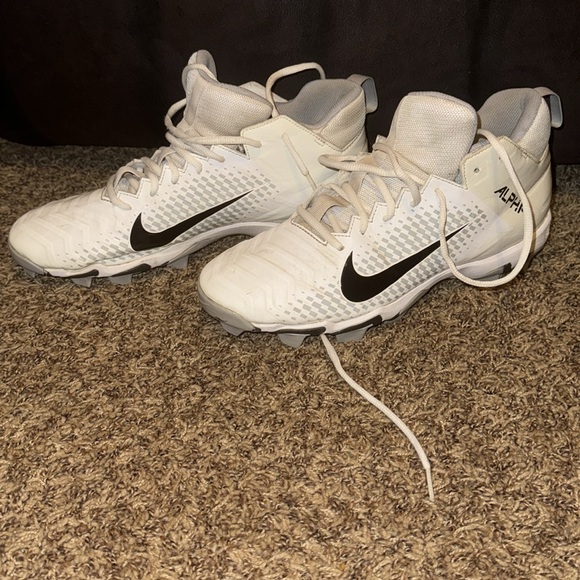 Nike Alpha Football Cleats. - Picture 3 of 6
